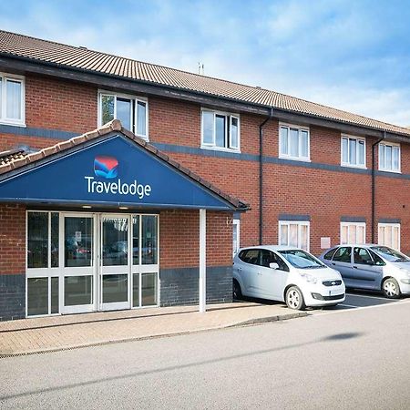 Travelodge Milton Keynes Old Stratford Экстерьер фото