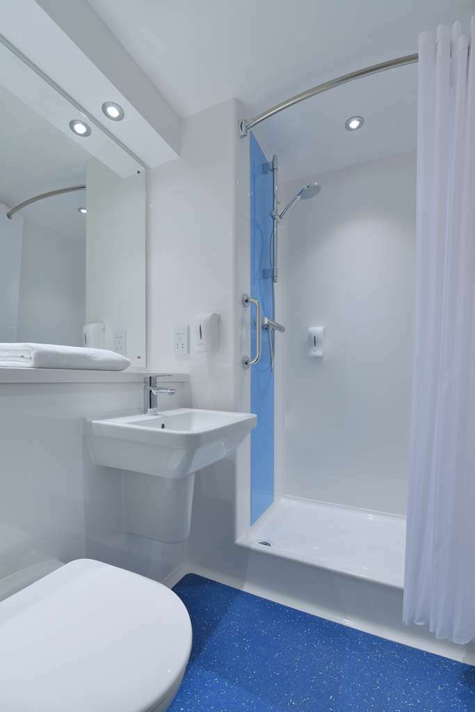Travelodge Milton Keynes Old Stratford Номер фото
